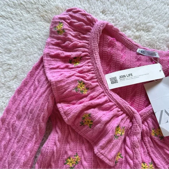 Zara Pink Ruffle Collar Cropped Cardigan with Yellow Floral Embroidery - Picture 3 of 8